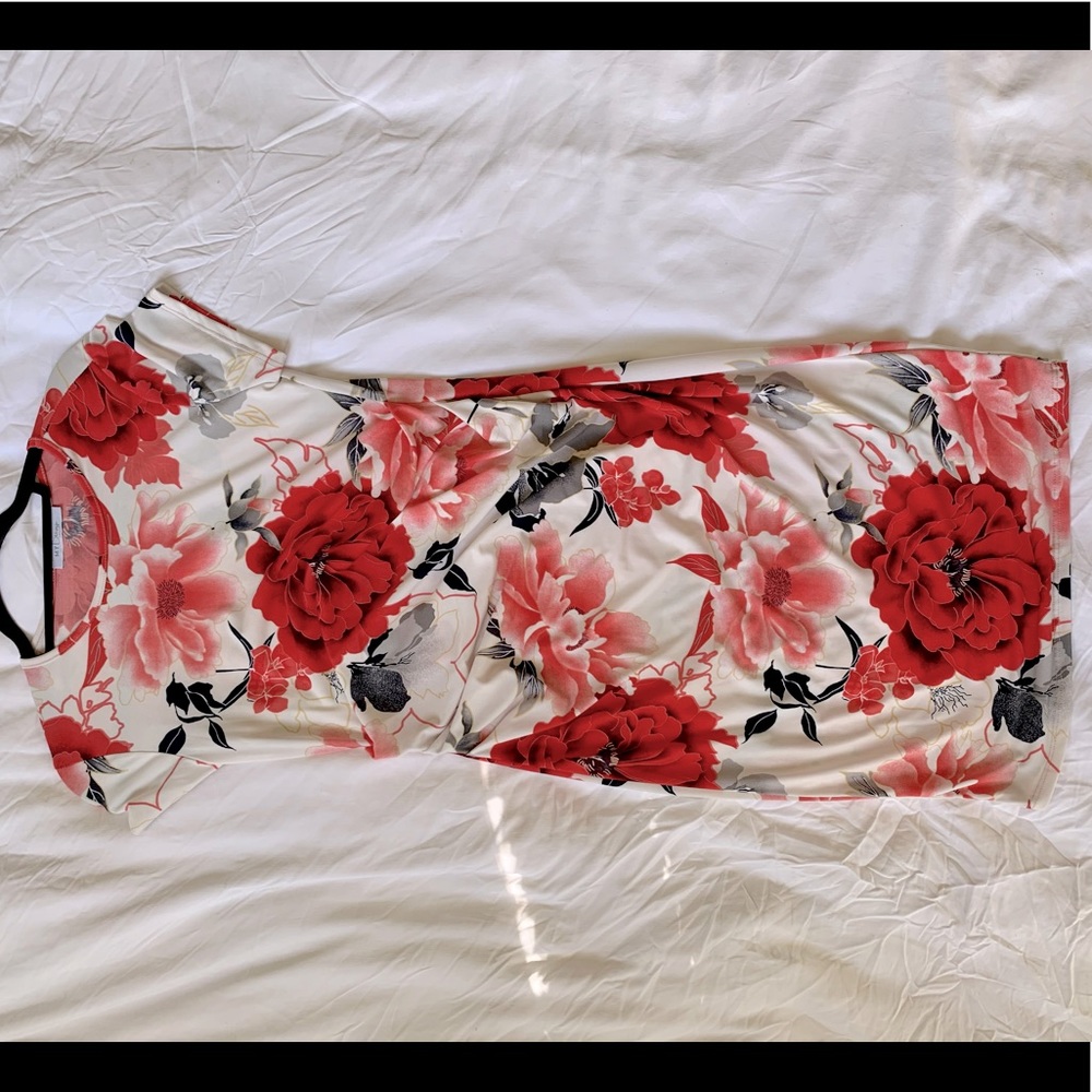 Stretchy floral maternity dress